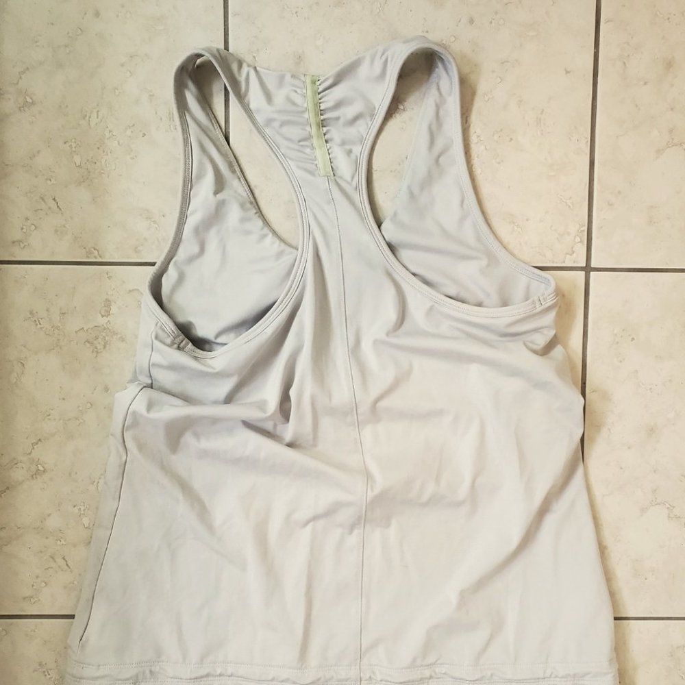 MEC Relaxed Fit  Size Medium - Picture 2 of 5